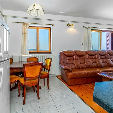 Apartment 3 Bedroom Nice In *