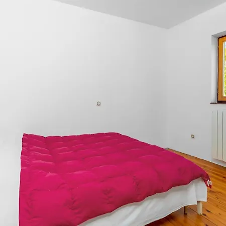3 Bedroom Nice In Apartment Crikvenica