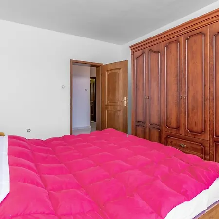 Apartment 3 Bedroom Nice In
