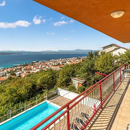 Apartment 3 Bedroom Nice In Crikvenica