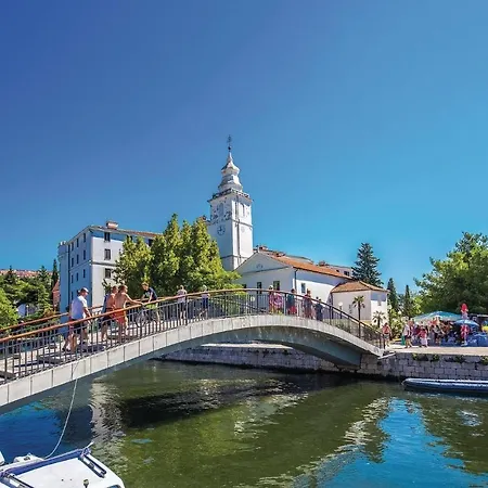 Apartment 3 Bedroom Nice In Crikvenica