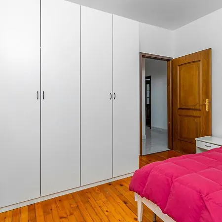 3 Bedroom Nice In *